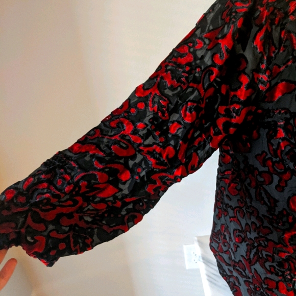 Chico's velvet off the shoulder top - Picture 5 of 7